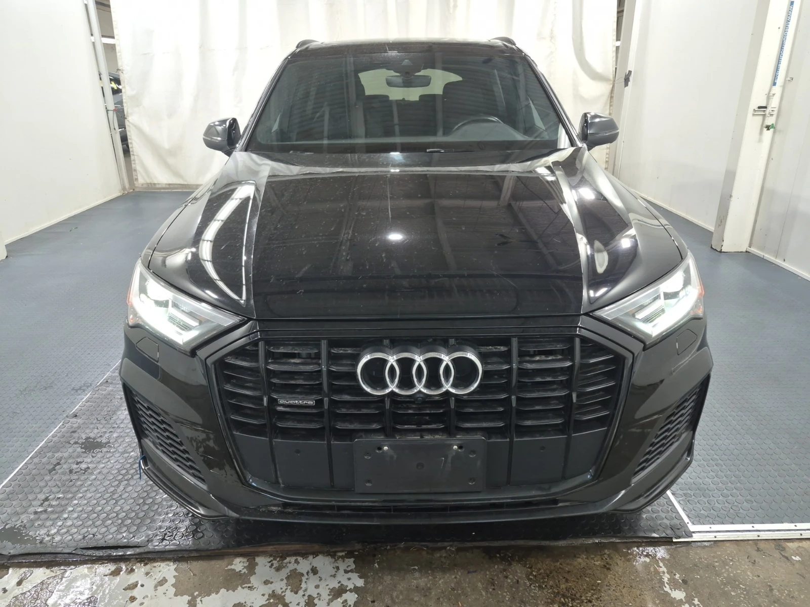 Audi Q7 Progressive* ОБДУХВАНЕ * ПАНОРАМА * , снимка 2 - Автомобили и джипове - 54973400