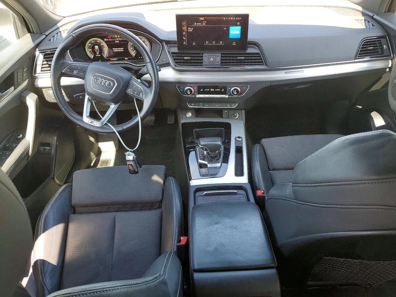 Audi Q5 2.0l E Premium Plus, снимка 8 - Автомобили и джипове - 55093922