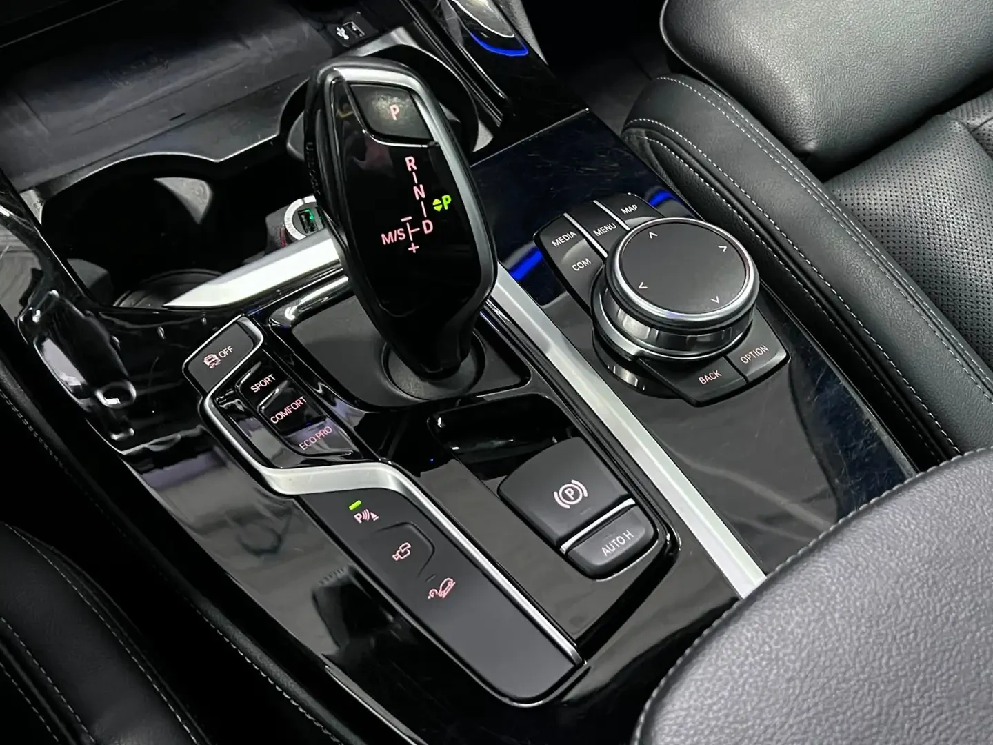 BMW X4 M* SPORT* 30i* ОБДУХВАНЕ* 360КАМЕРА* ПАНОРАМА* LAN, снимка 12 - Автомобили и джипове - 55790740