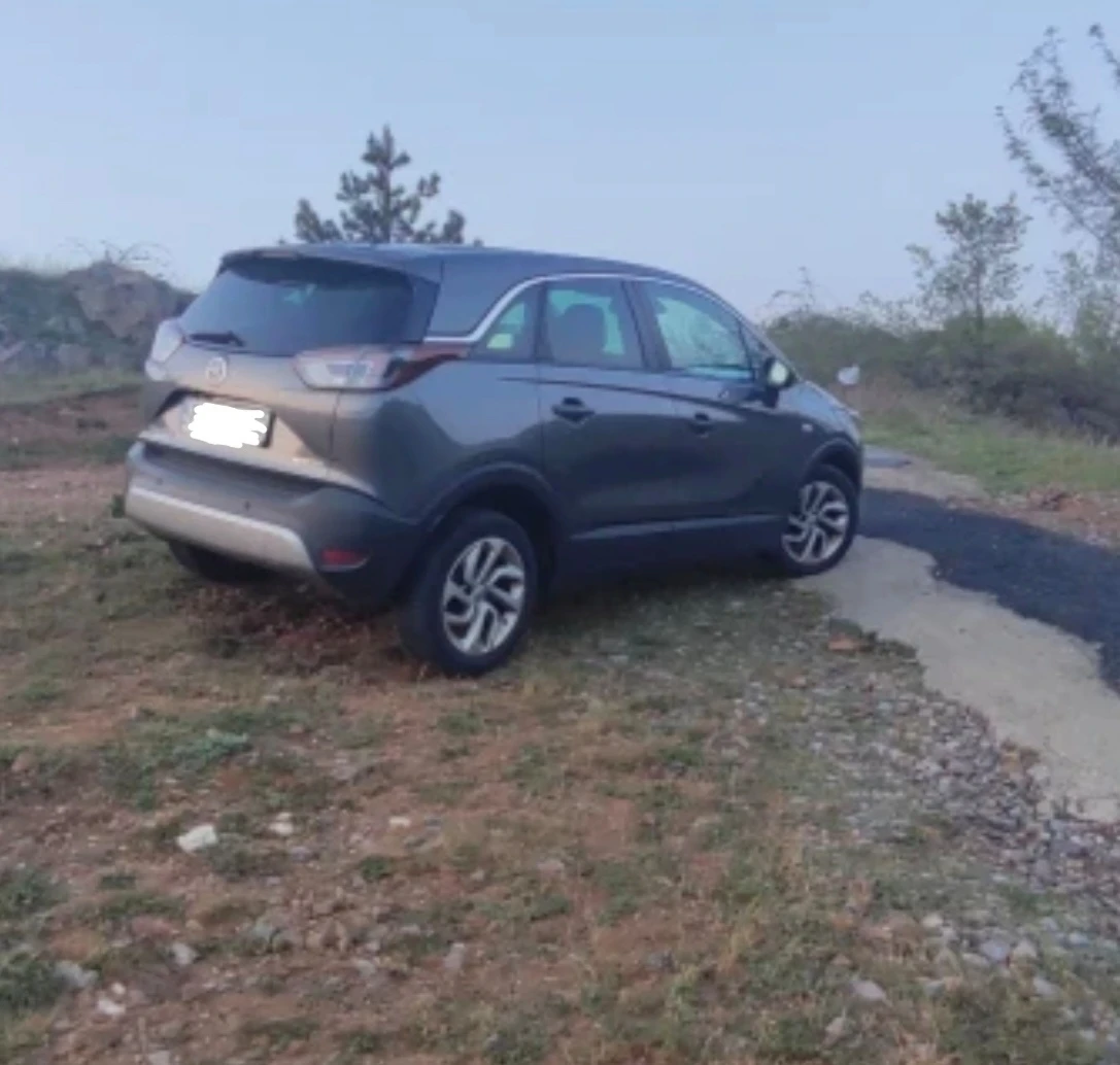 Opel Crossland X, снимка 3 - Автомобили и джипове - 56010611