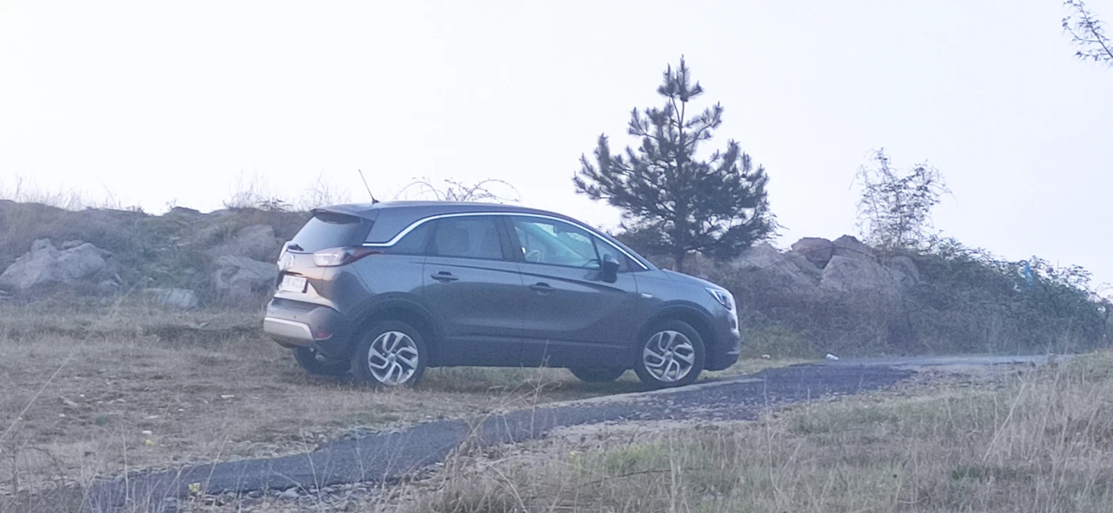Opel Crossland X, снимка 2 - Автомобили и джипове - 56010611