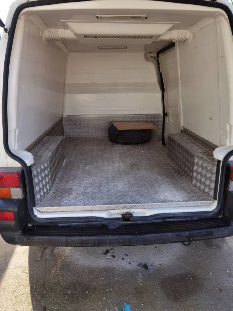 VW Transporter 2.5tdi хладилен, снимка 5 - Бусове и автобуси - 47647248