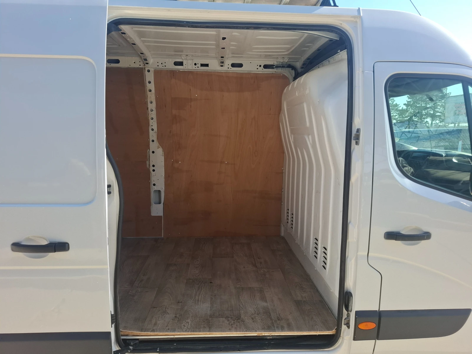 Renault Master 2.3 L3/H2 Климатик, снимка 9 - Бусове и автобуси - 53822427