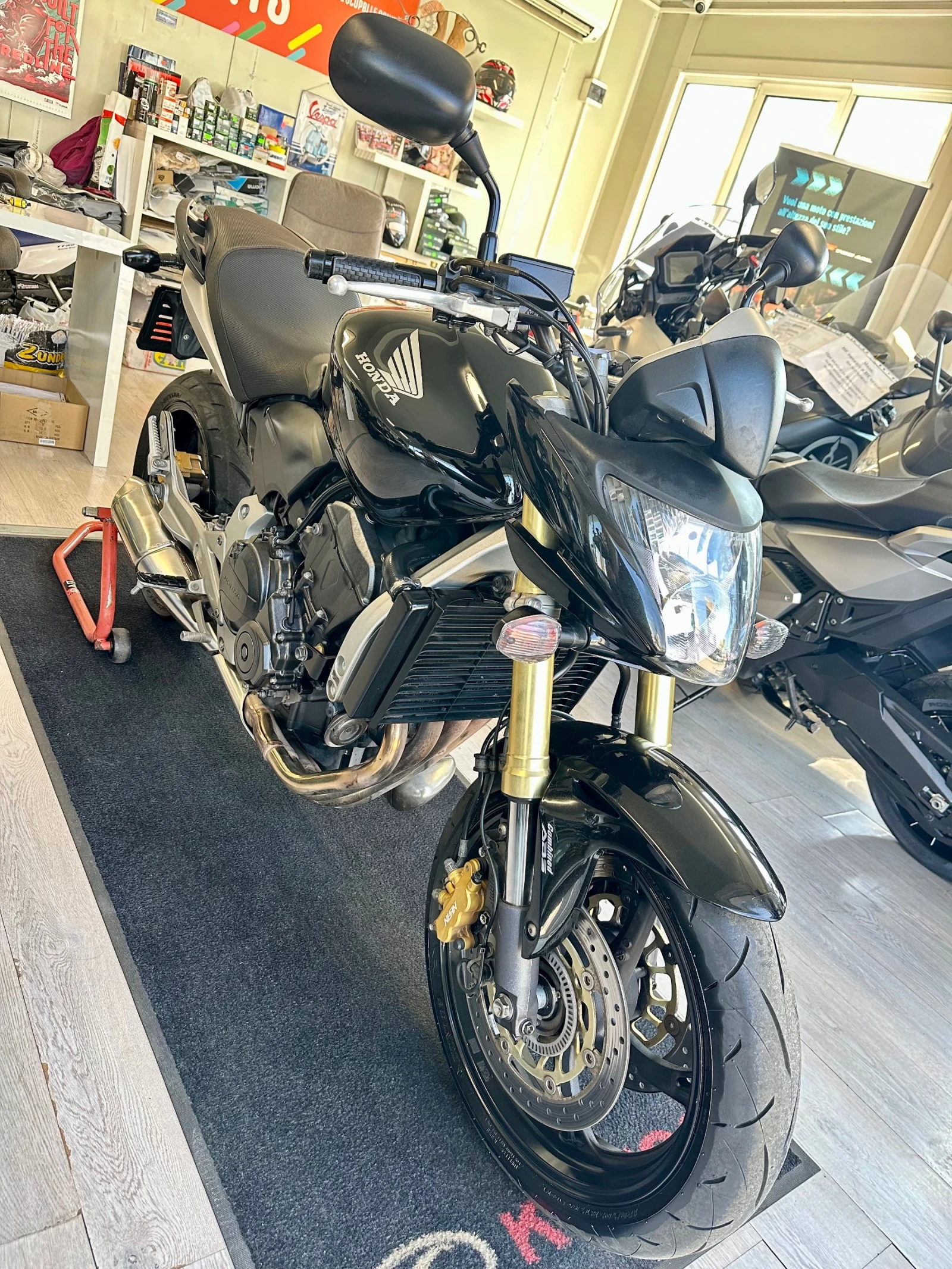 Honda Hornet 600i ABS 09.2007г., снимка 8 - Мотоциклети и мототехника - 53734336