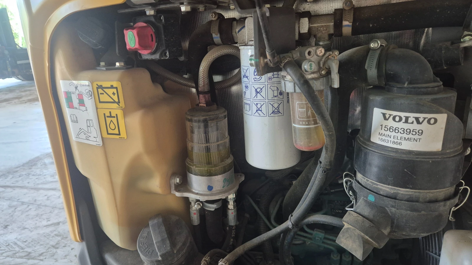 Багер Volvo ECR 25 първи собственик - изображение 7