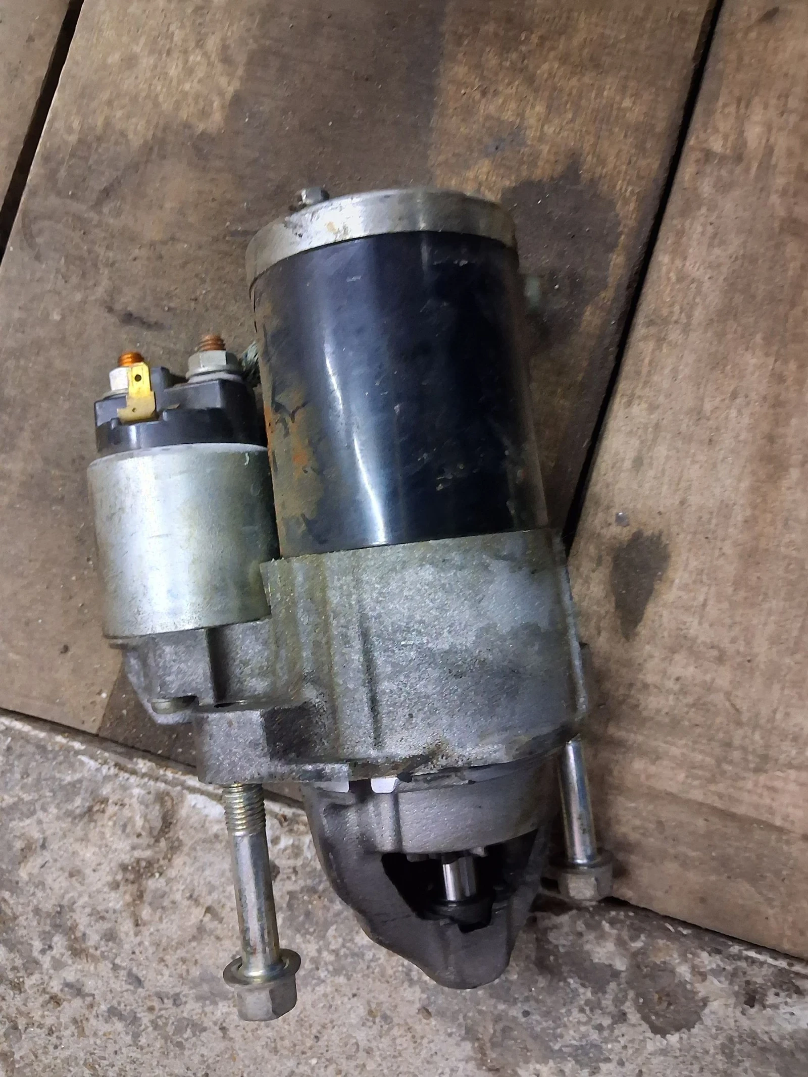 Стартер за Митцубиши Аутлендър 2,4 Бензин 2009 година