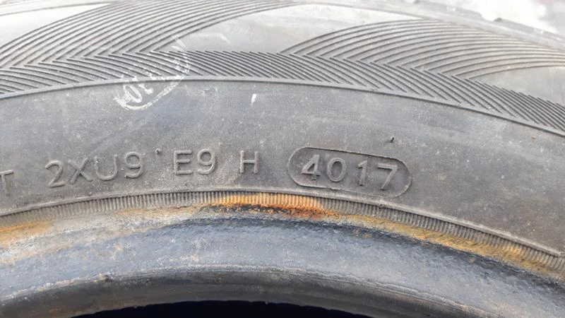 Гуми Зимни 215/60R16, снимка 5 - Гуми и джанти - 34506450