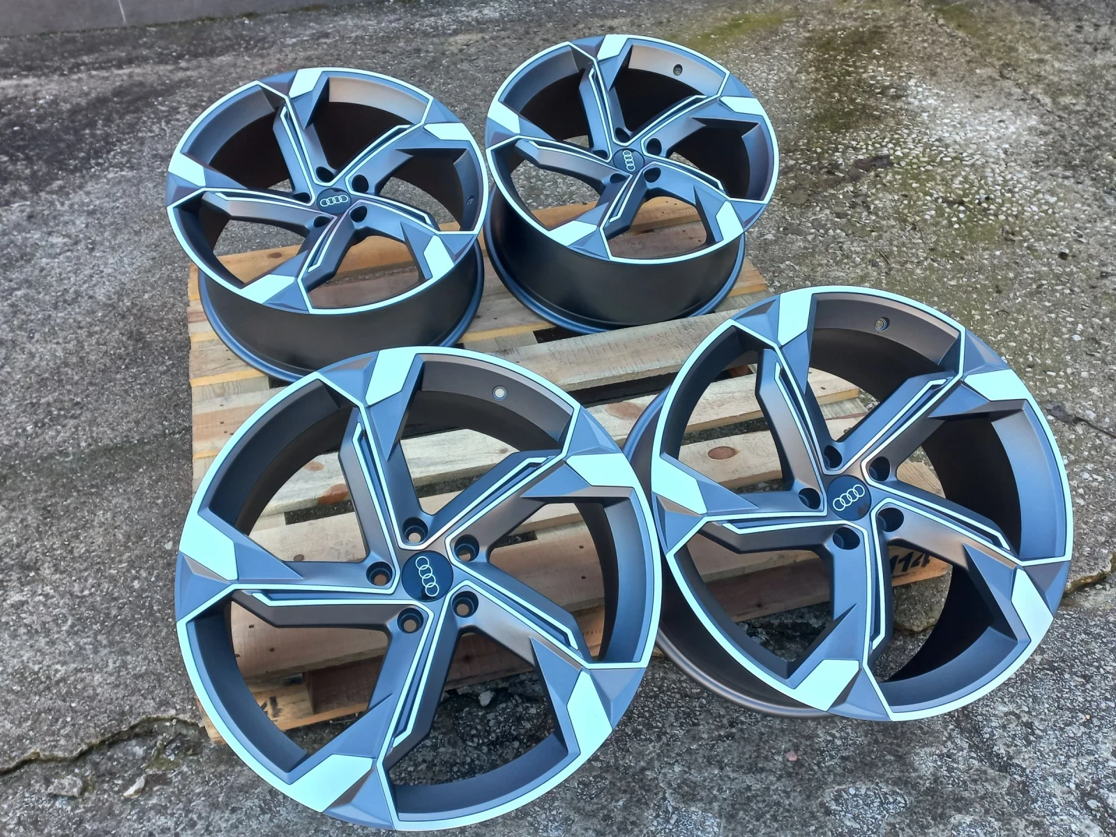 Джанти за Audi, снимка 8 - Гуми и джанти - 53968491