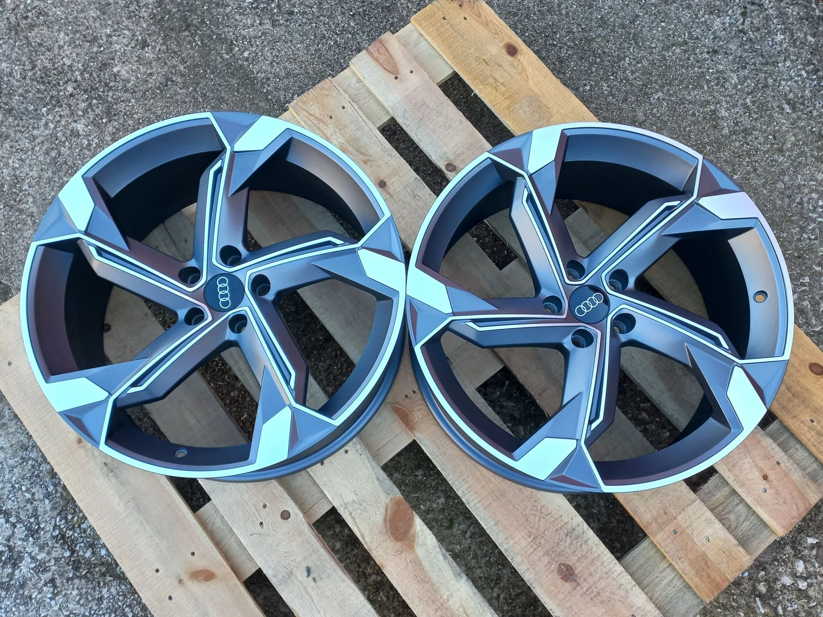 Джанти за Audi, снимка 2 - Гуми и джанти - 53968491