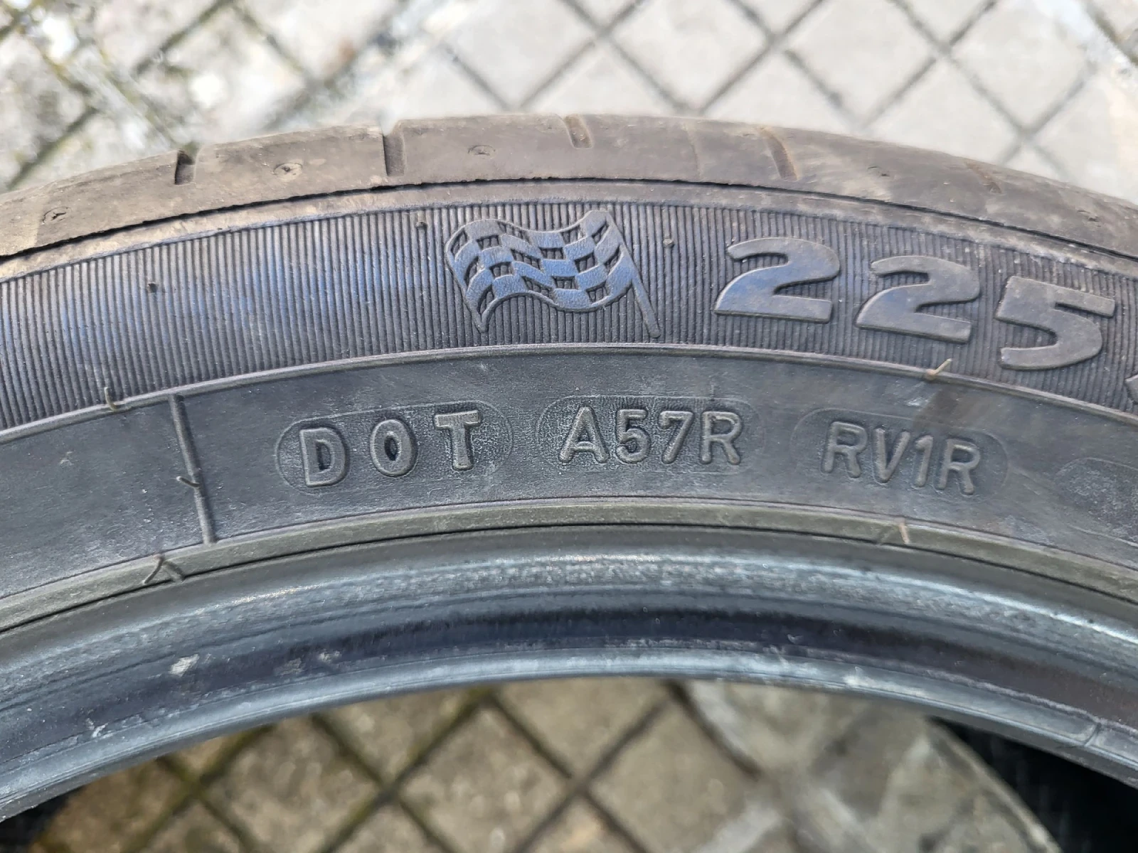 ���� 225/45R17 | Mobile.bg � ����������� 2