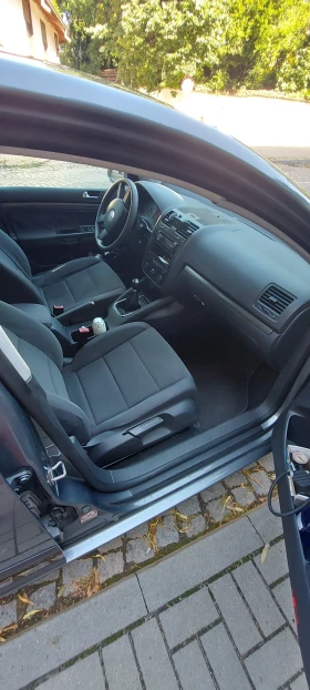 VW Golf 1.9ТДИ, 105 коня, снимка 4