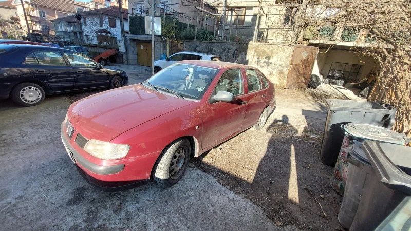 Seat Cordoba 1.4 MPI, снимка 9 - Автомобили и джипове - 47161484