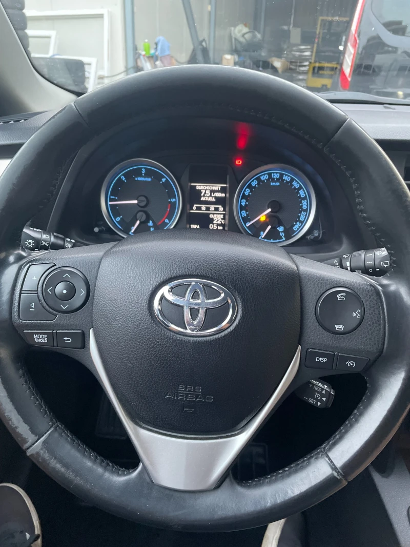 Toyota Auris 2.0 D4D , снимка 15 - Автомобили и джипове - 47413815