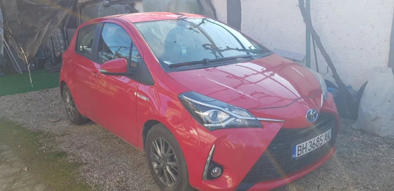 Toyota Yaris Хибрид, снимка 2 - Автомобили и джипове - 48435569