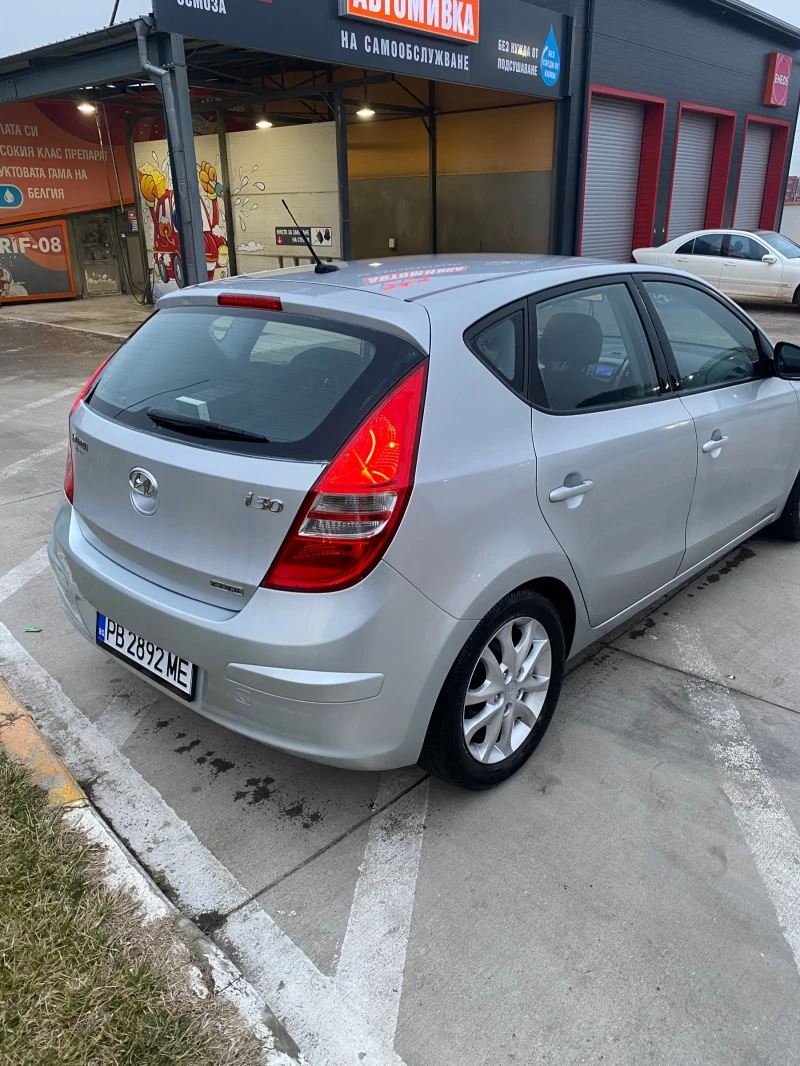 Hyundai I30 1.6crdi, снимка 5 - Автомобили и джипове - 49601686