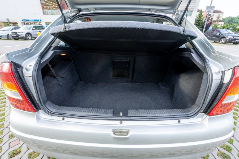 Opel Astra G 100 1.6 АВТОМАТИК, снимка 16 - Автомобили и джипове - 52095319