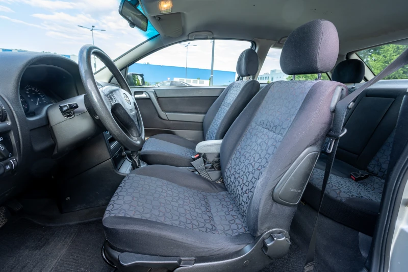 Opel Astra G 100 1.6 АВТОМАТИК, снимка 12 - Автомобили и джипове - 52095319