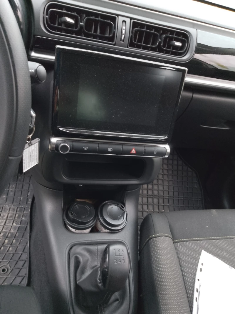 Citroen C3 1.2i, снимка 9 - Автомобили и джипове - 50575412