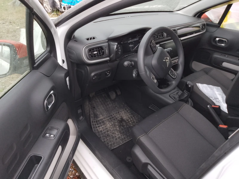 Citroen C3 1.2i, снимка 7 - Автомобили и джипове - 50575412
