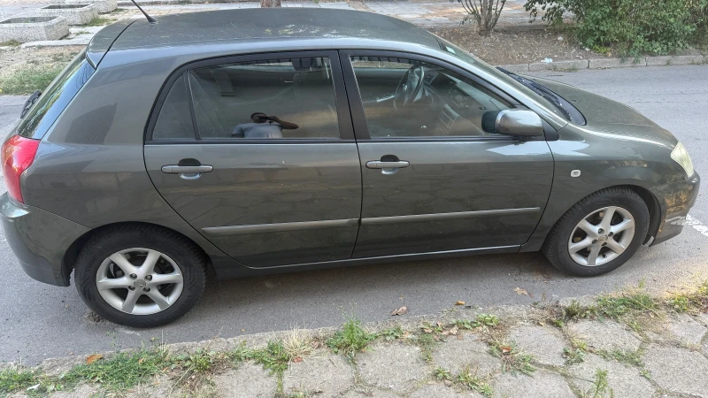 Toyota Corolla 2.0 D-4D, снимка 2 - Автомобили и джипове - 51914805