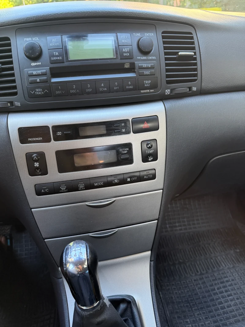 Toyota Corolla 2.0 D-4D, снимка 7 - Автомобили и джипове - 51914805