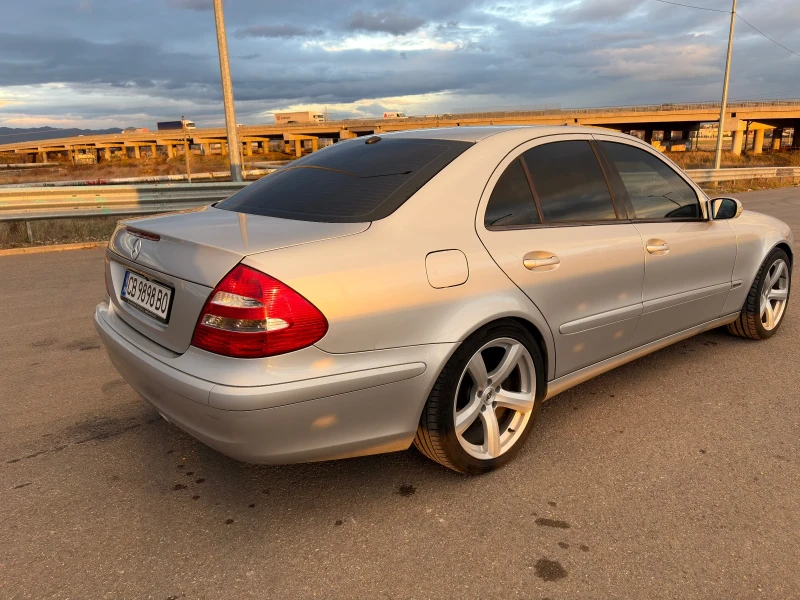 Mercedes-Benz E 200 kompressor, снимка 7 - Автомобили и джипове - 52489335