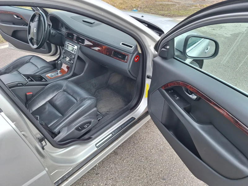 Volvo S80 2.4 D5, снимка 11 - Автомобили и джипове - 53401738