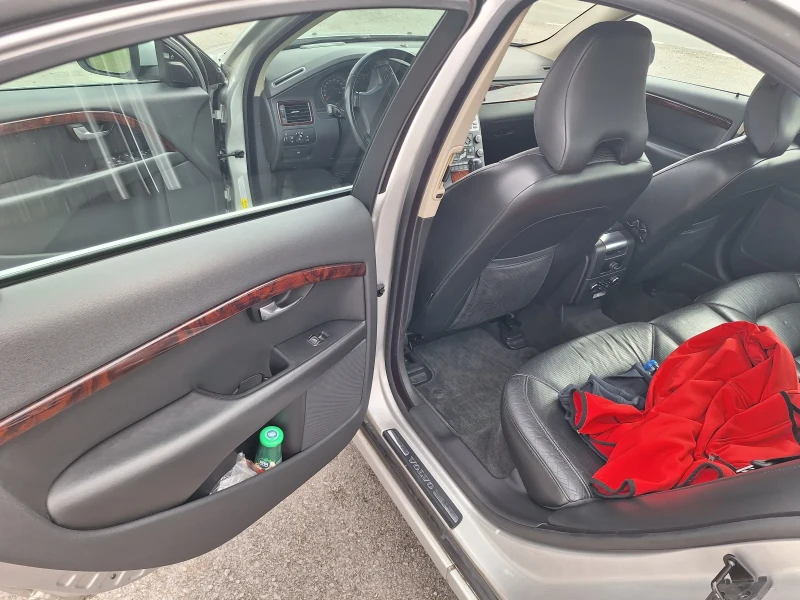 Volvo S80 2.4 D5, снимка 8 - Автомобили и джипове - 53401738