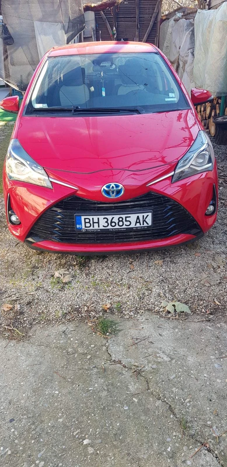 Toyota Yaris Хибрид, снимка 1 - Автомобили и джипове - 48435569