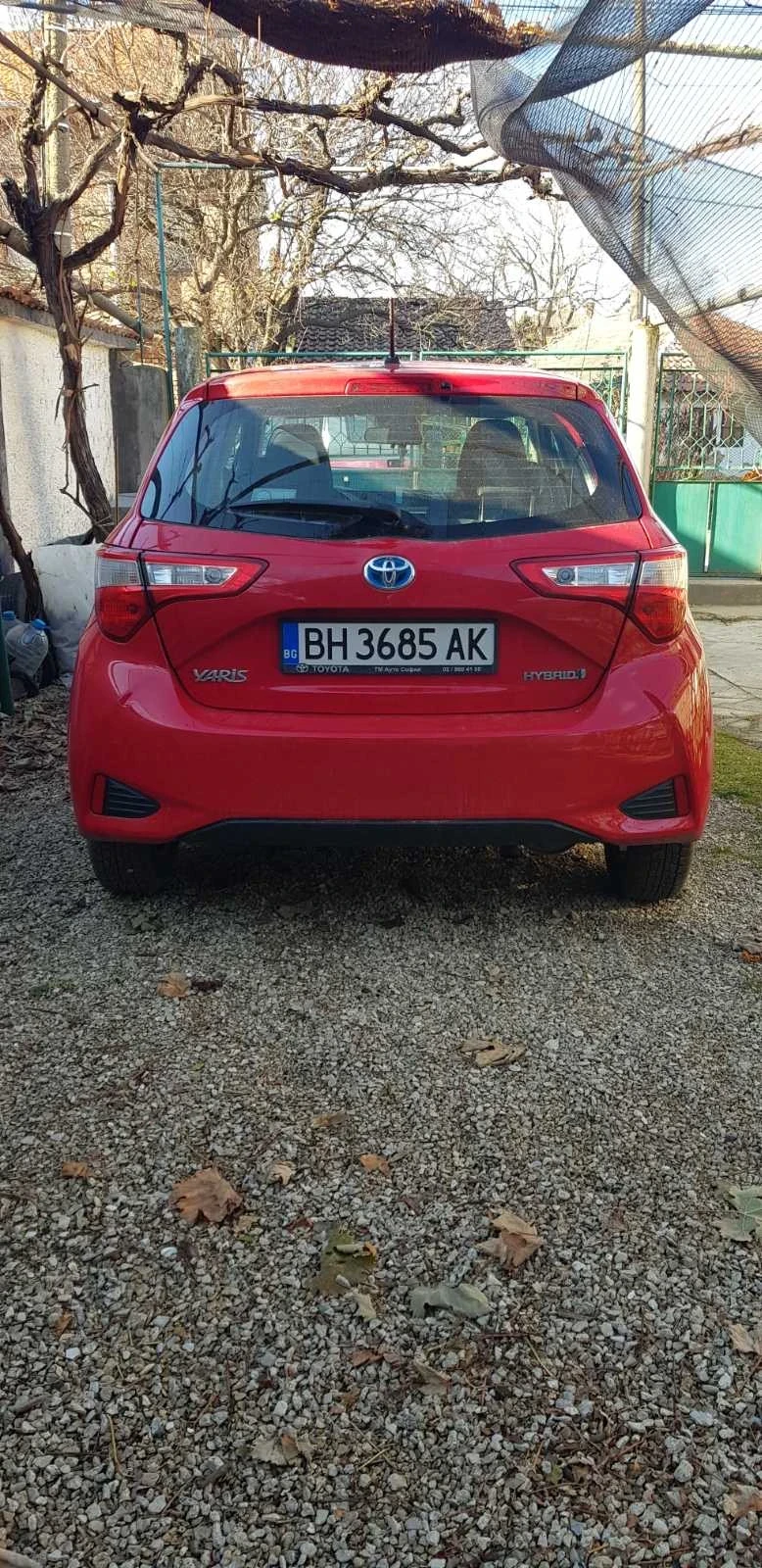 Toyota Yaris Хибрид, снимка 5 - Автомобили и джипове - 48435569