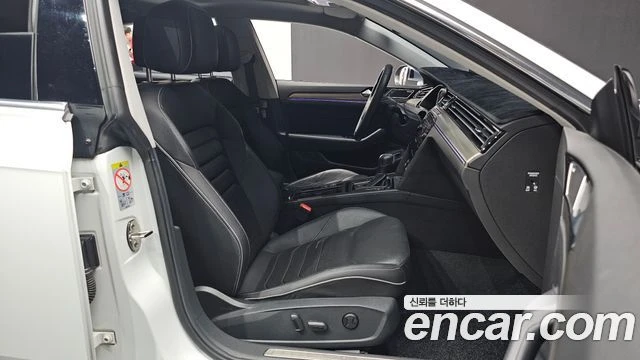 VW Arteon 2.0TDI 4MOTION| 360| HEAD UP| DIGITAL| PANO| ОБДУХ, снимка 11 - Автомобили и джипове - 55887039