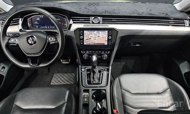 VW Arteon 2.0TDI 4MOTION| 360| HEAD UP| DIGITAL| PANO| ОБДУХ, снимка 4 - Автомобили и джипове - 55887039