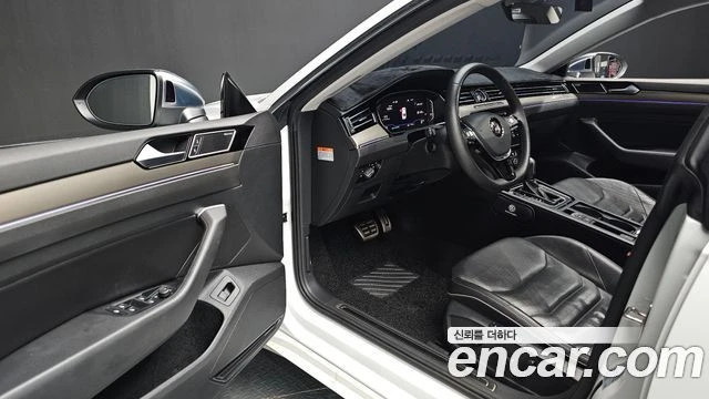 VW Arteon 2.0TDI 4MOTION| 360| HEAD UP| DIGITAL| PANO| ОБДУХ, снимка 7 - Автомобили и джипове - 55887039