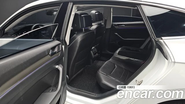 VW Arteon 2.0TDI 4MOTION| 360| HEAD UP| DIGITAL| PANO| ОБДУХ, снимка 13 - Автомобили и джипове - 55887039
