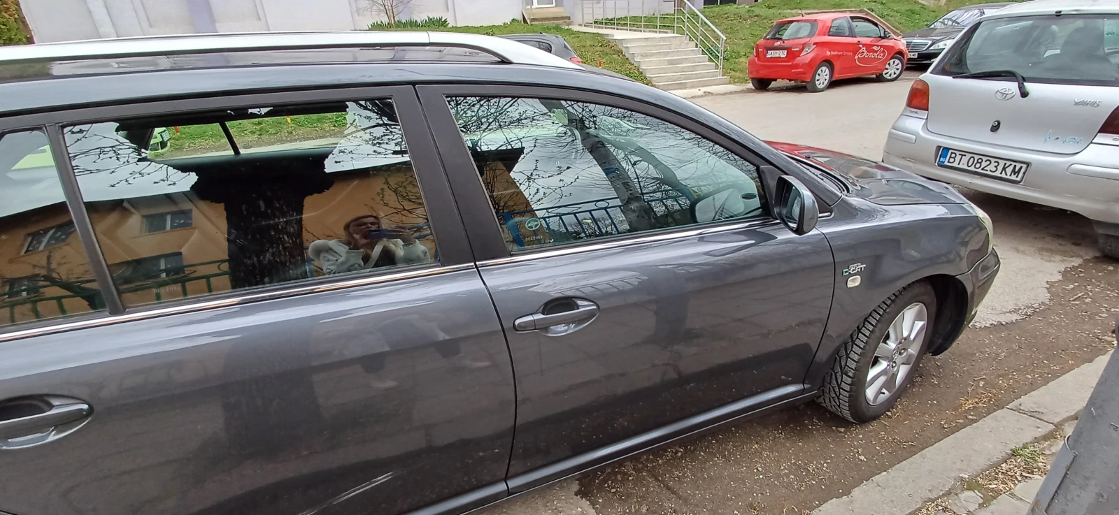 Toyota Avensis 2.2 - изображение 7