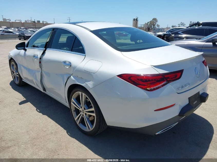 Mercedes-Benz CLA 250 2.0L I-4 DI, DOHC, VVT, TURBO, 221HP Front Wheel - изображение 8