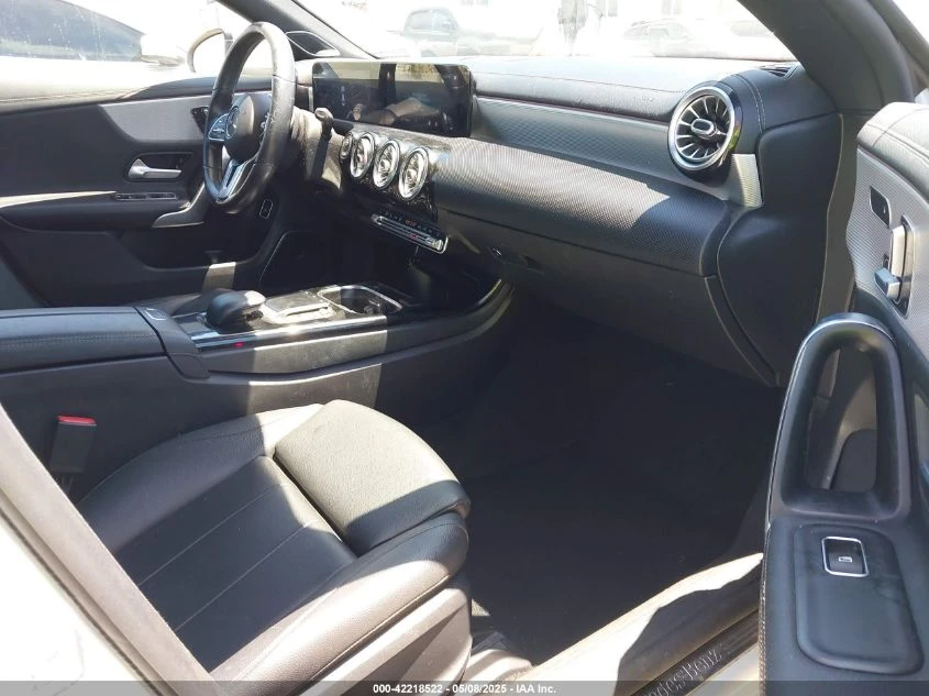 Mercedes-Benz CLA 250 2.0L I-4 DI, DOHC, VVT, TURBO, 221HP Front Wheel - изображение 10