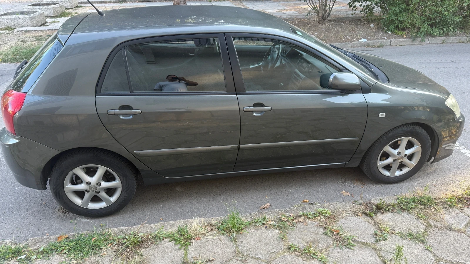 Toyota Corolla 2.0 D-4D - изображение 2