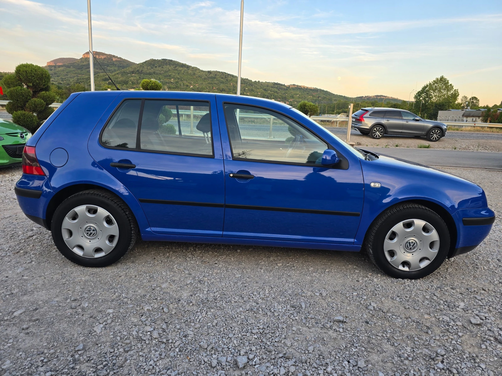 VW Golf 1.6 БЕНЗИН РЕАЛНИ КИЛОМЕТРИ - изображение 6