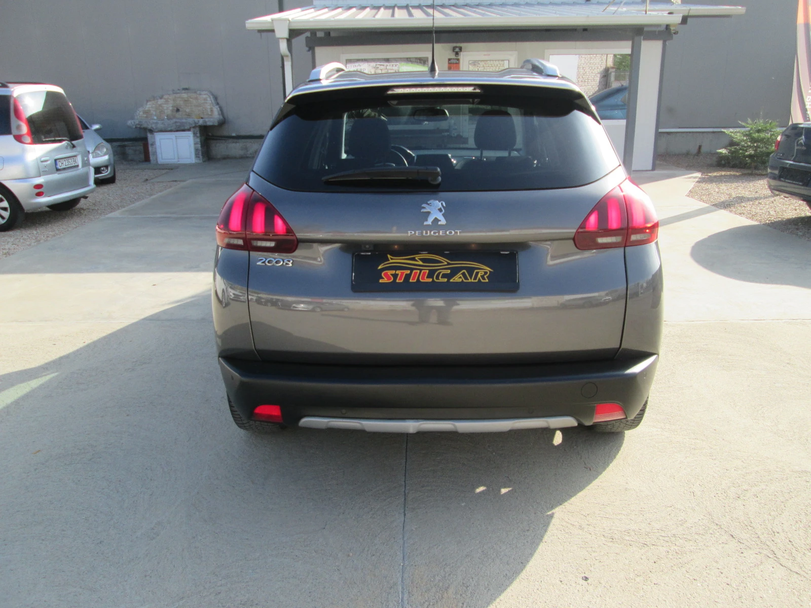 Peugeot 2008 1.2i Allure Facelelift , ,  | Mobile.bg   5