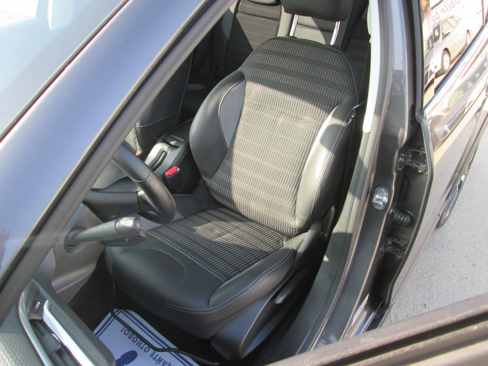 Peugeot 2008 1.2i Allure Facelelift , ,  | Mobile.bg   9