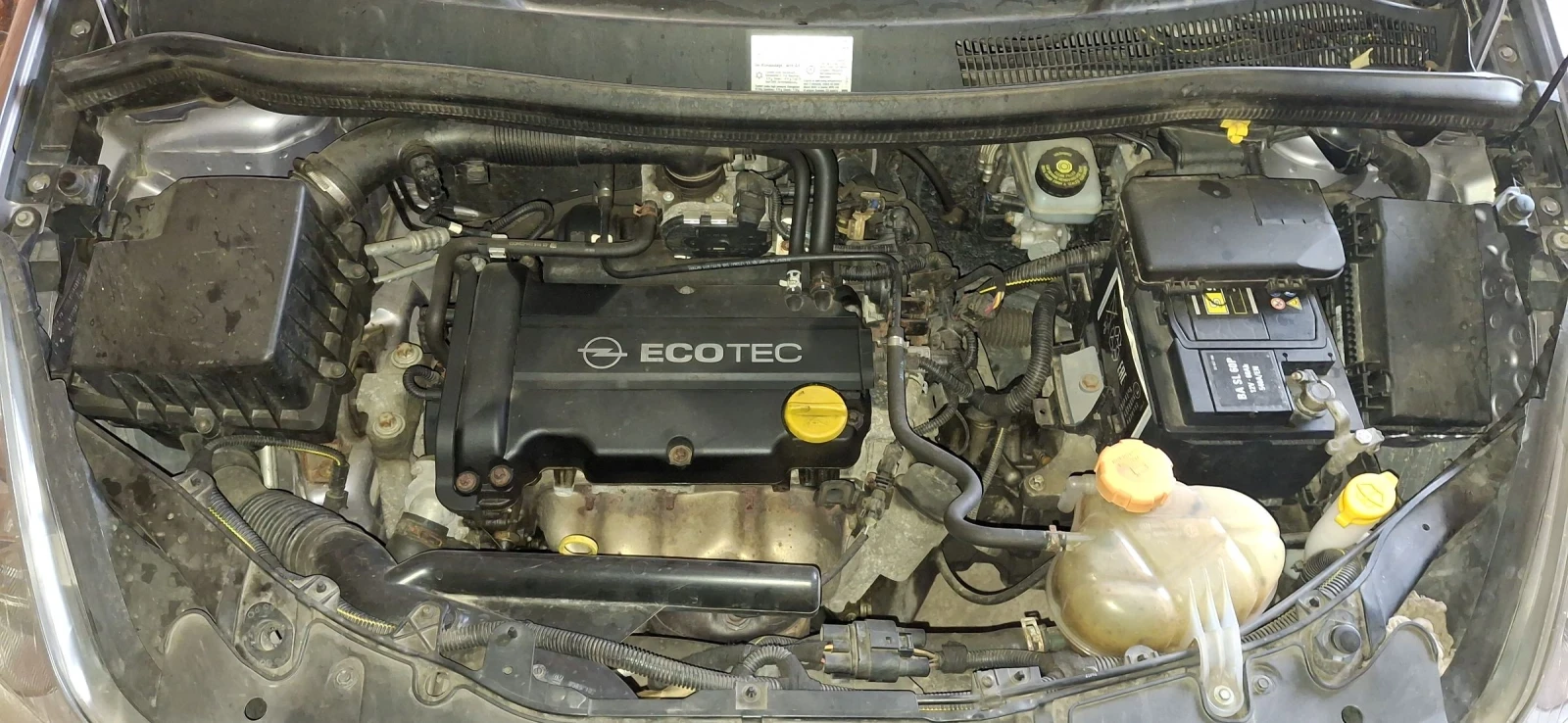 Opel Corsa 1400 - изображение 10