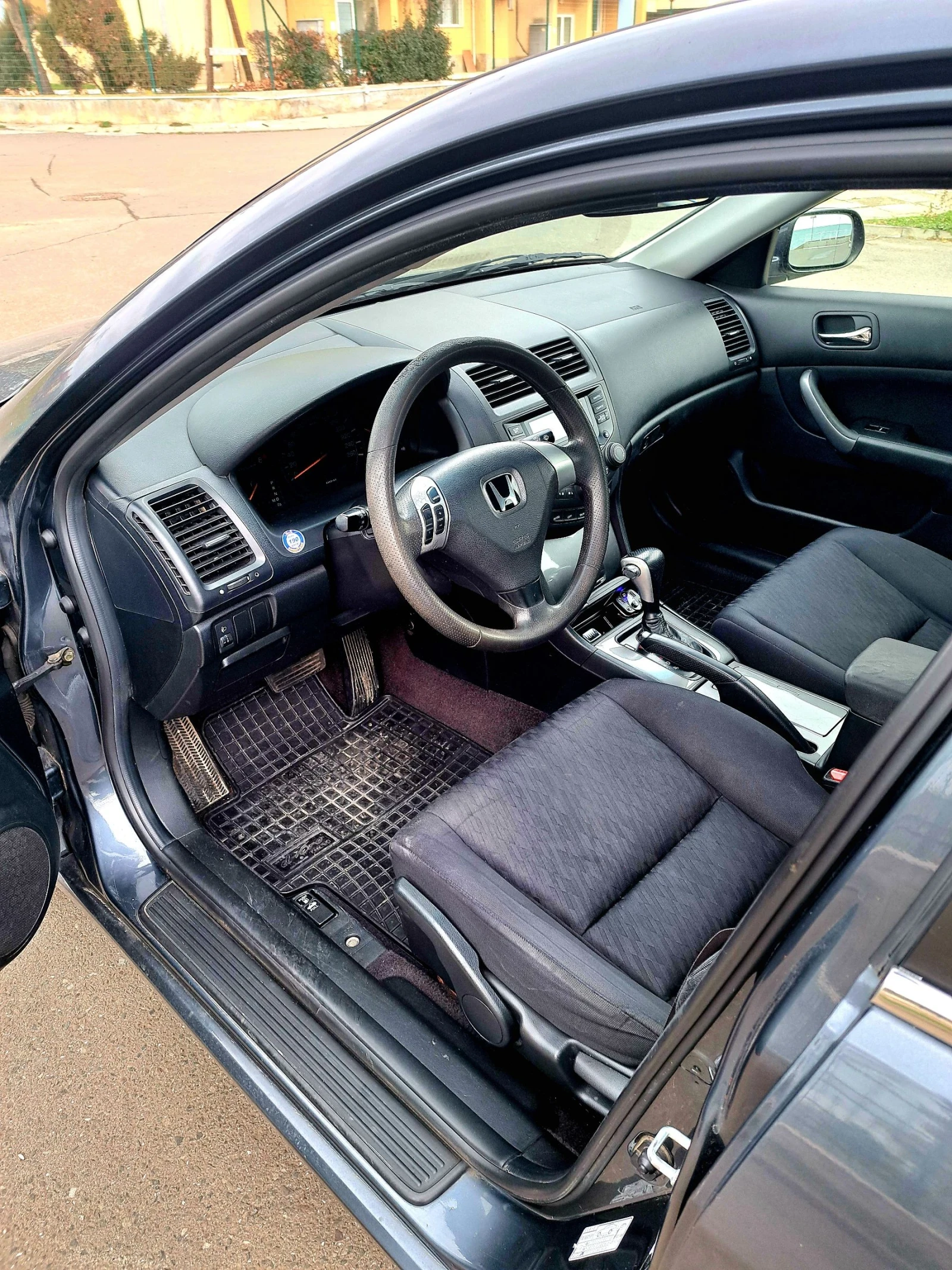 Honda Accord 2.0 климатроник  - изображение 9