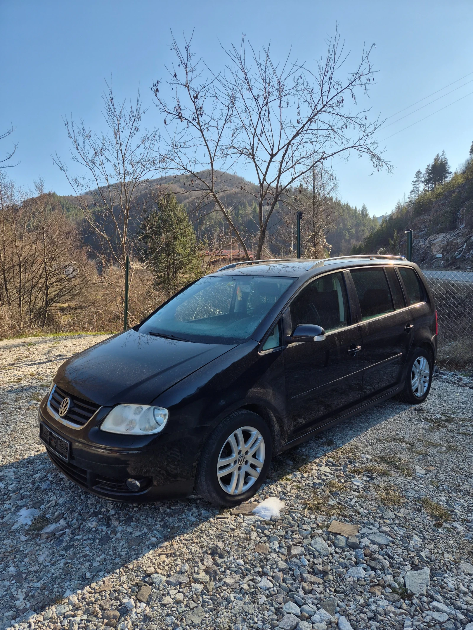 VW Touran, снимка 2 - Автомобили и джипове - 53905915