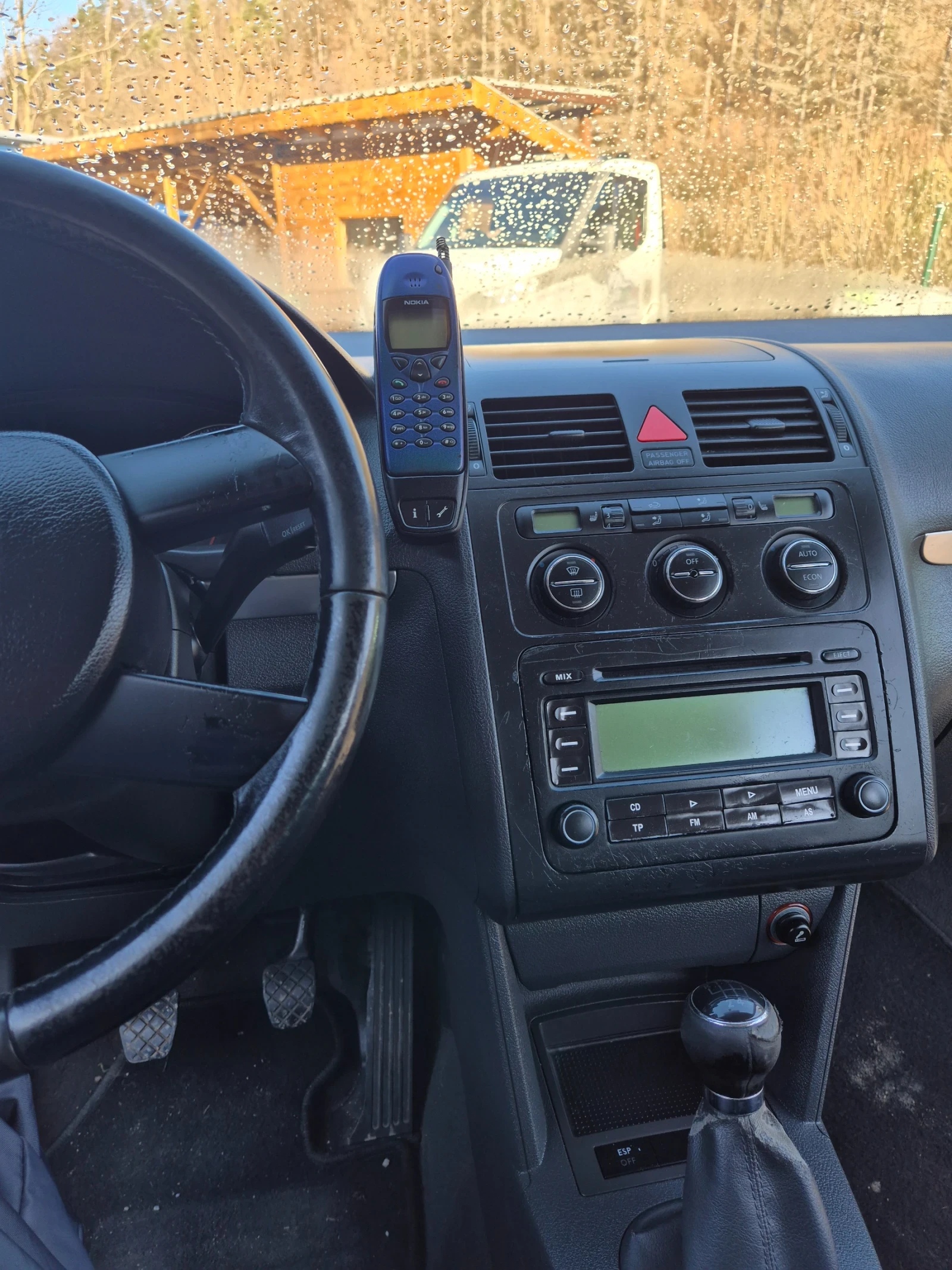 VW Touran, снимка 13 - Автомобили и джипове - 53905915