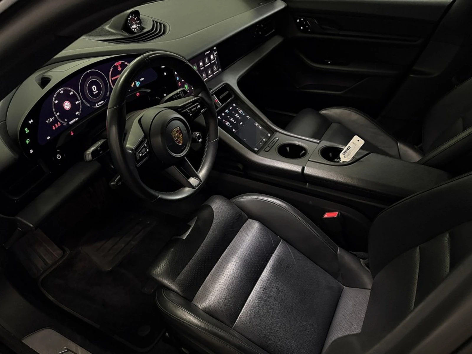 Porsche Taycan 4S PERFORMANCE, снимка 10 - Автомобили и джипове - 54477876