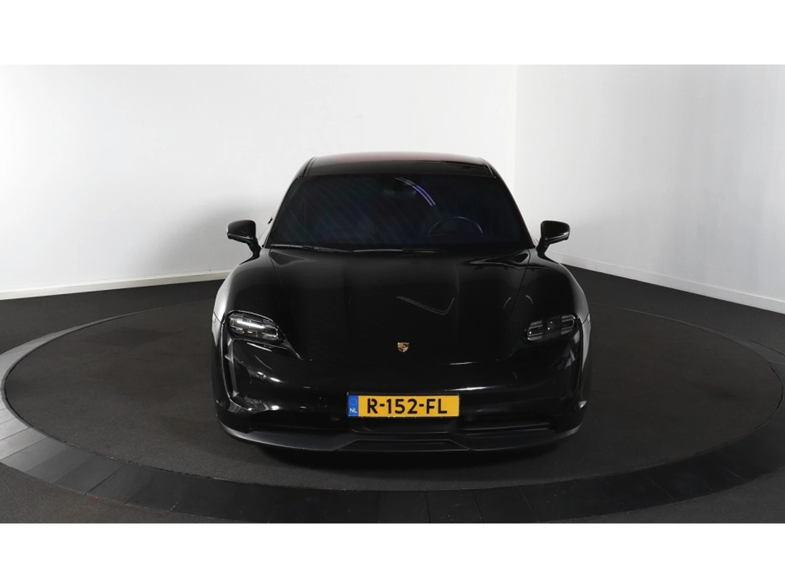 Porsche Taycan 4S PERFORMANCE, снимка 6 - Автомобили и джипове - 54477876