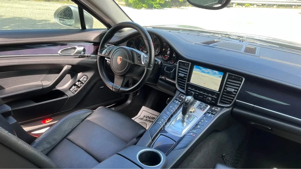 Porsche Panamera * AвтоКредит * (ЦЕНА ДО БГ), снимка 11 - Автомобили и джипове - 55342326