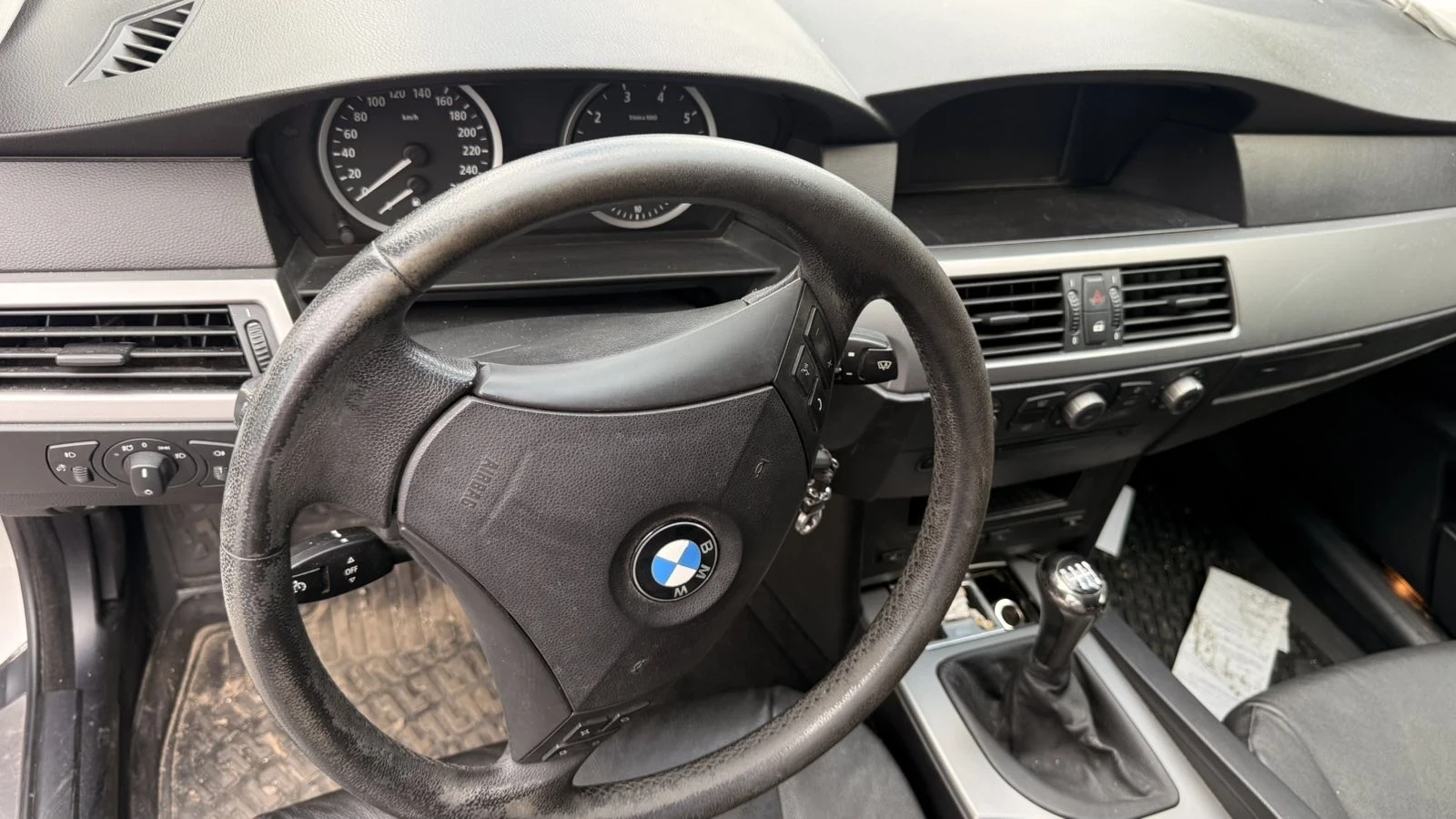 BMW 520, снимка 6 - Автомобили и джипове - 55373284