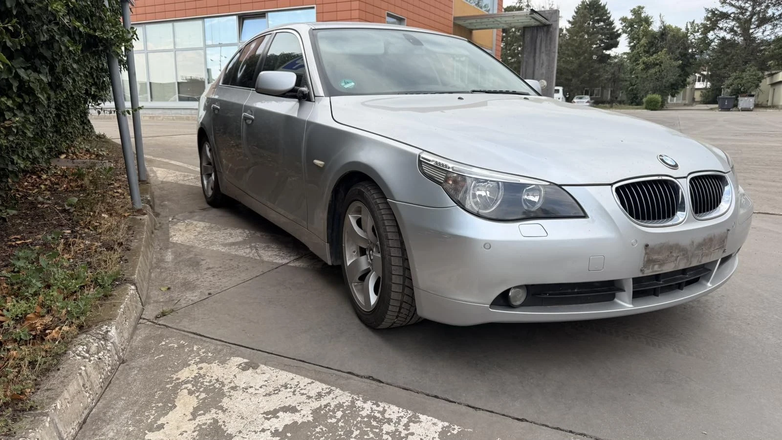 BMW 520, снимка 2 - Автомобили и джипове - 55373284